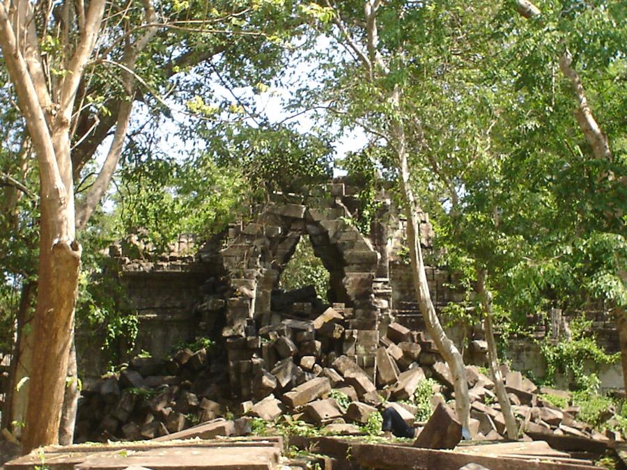 Beng Mealea- Kampong Kleang Jeep Tours Cambodia Jeep 